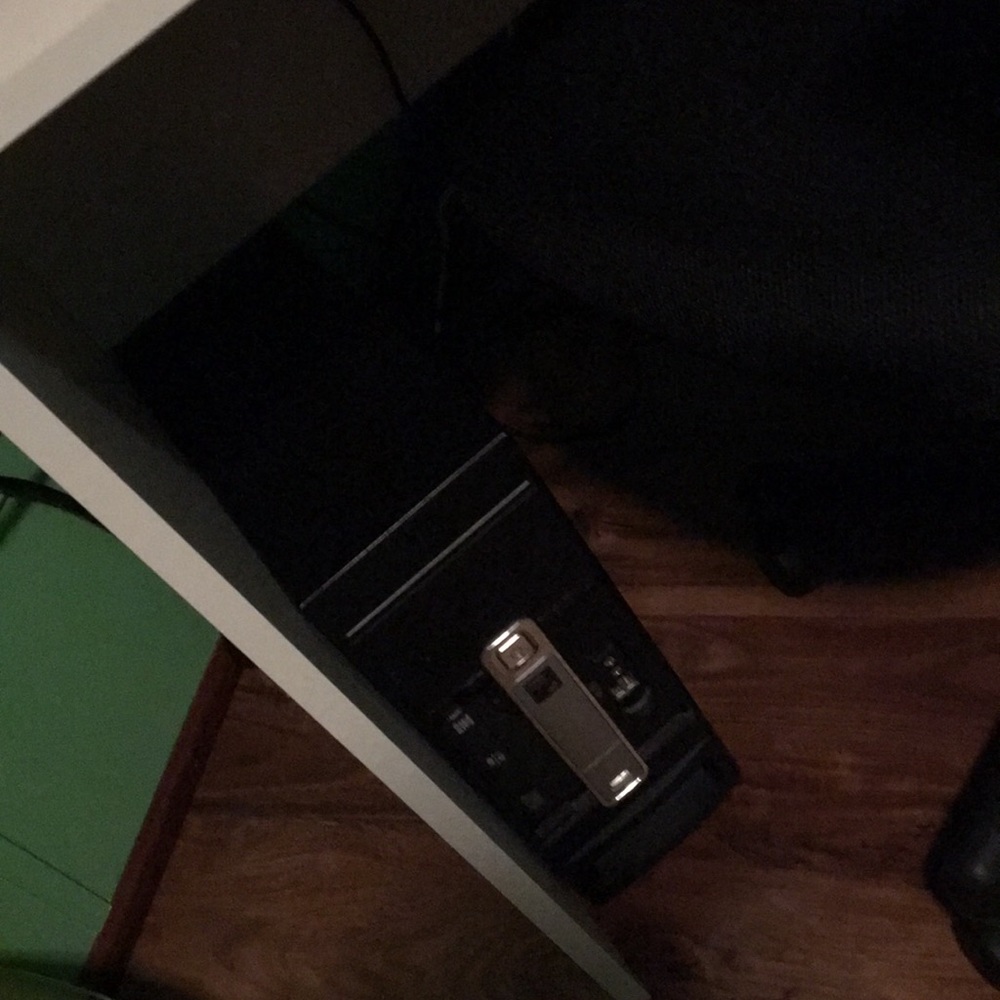 Computer - Picture 3 of 3